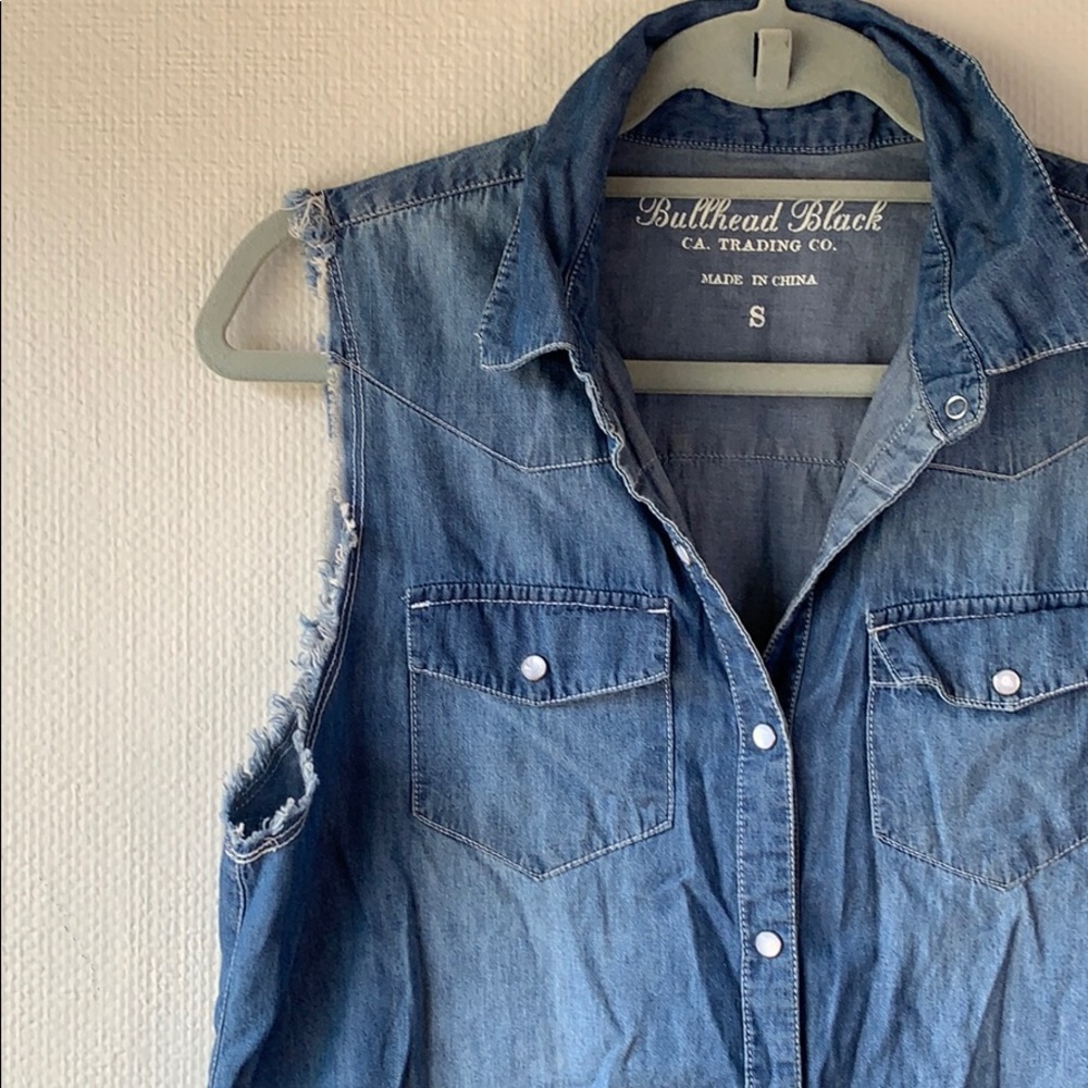 Light Jean Vest - Picture 2 of 2